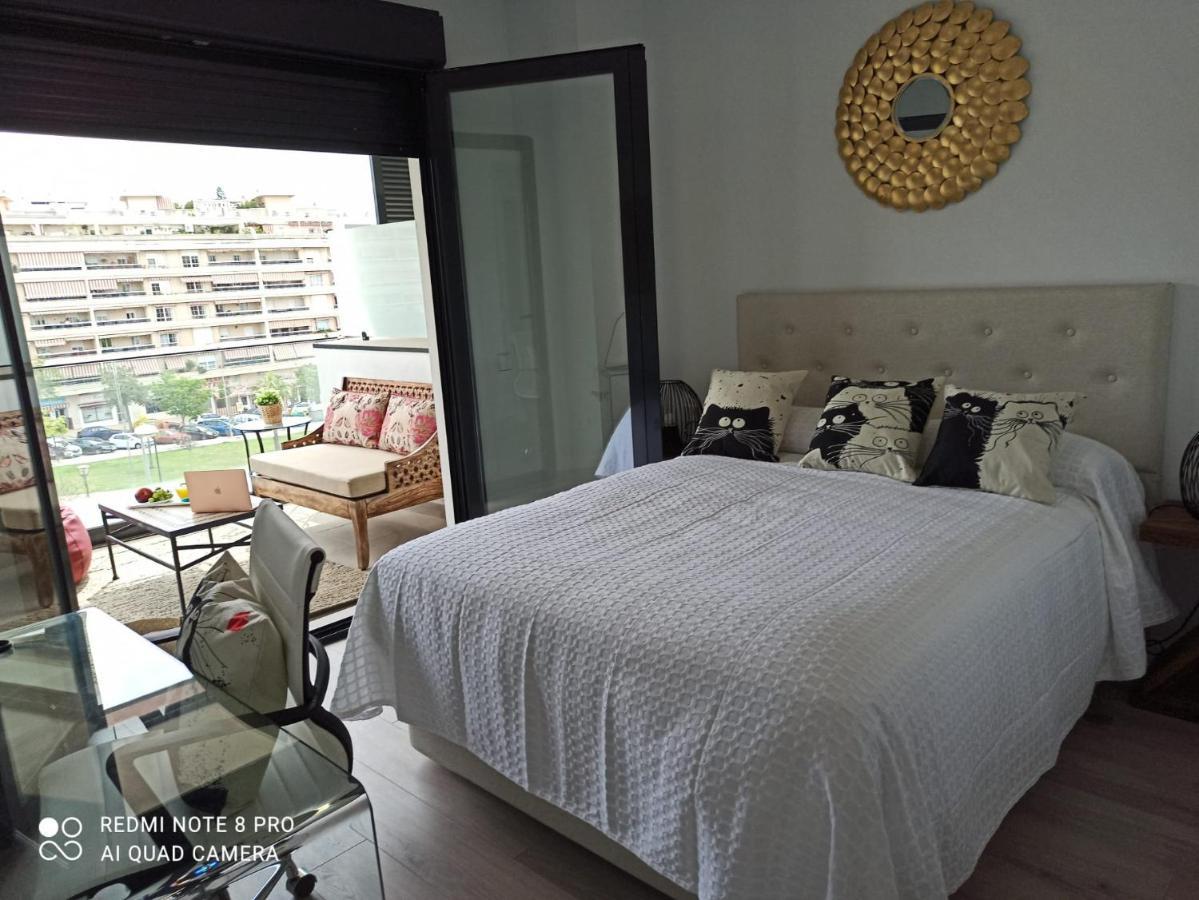 Teatinos Suite Málaga Eksteriør bilde