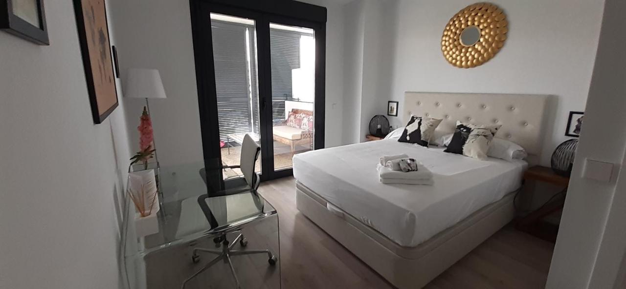 Teatinos Suite Málaga Eksteriør bilde