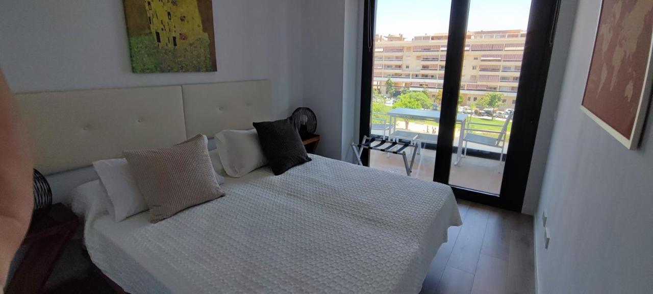Teatinos Suite Málaga Eksteriør bilde