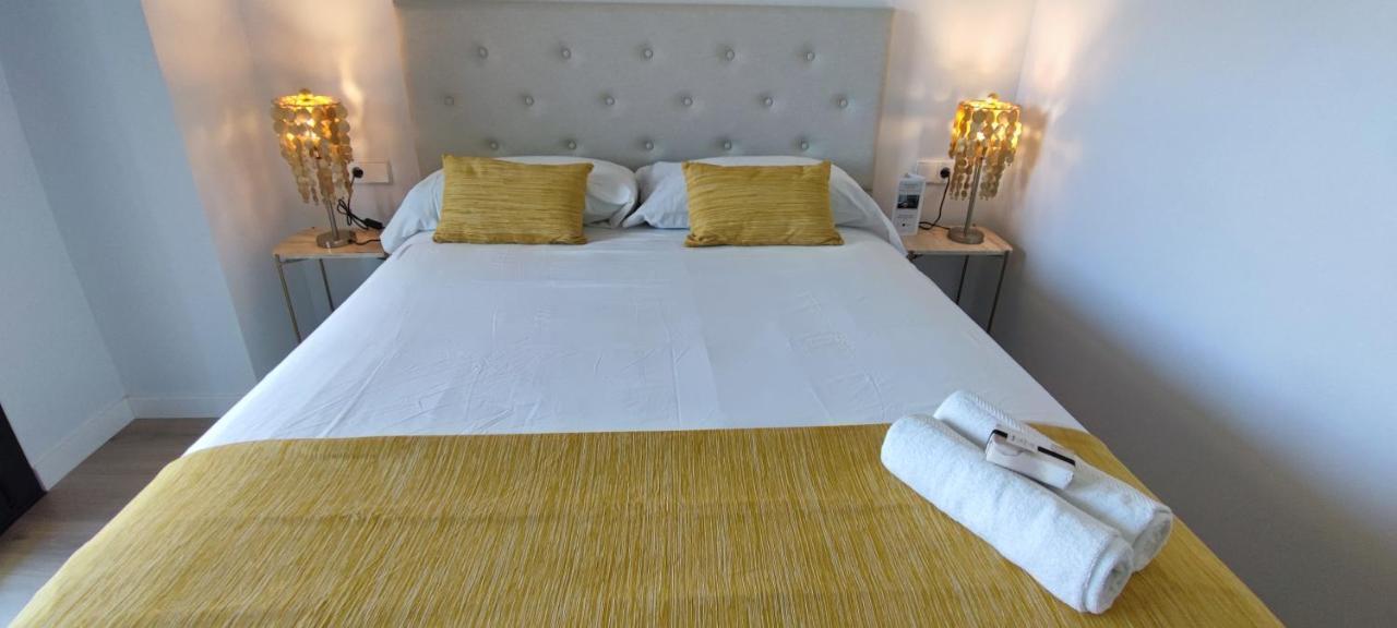 Teatinos Suite Málaga Eksteriør bilde